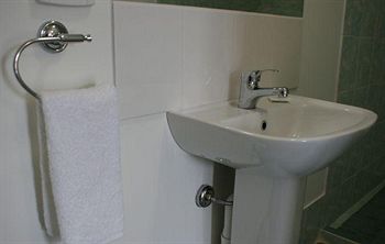 Riverside Motel - Accommodation 4U 3