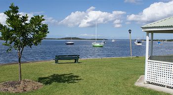 Riverside Motel - Accommodation 4U 5