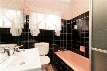 North Ryde Guest House - Accommodation 4U 7