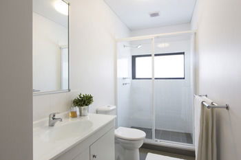 Western Sydney University Village-Campbelltown Campus - Accommodation 4U 5