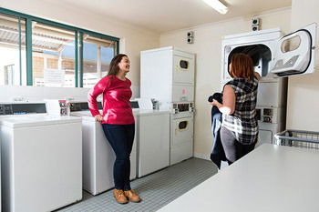 Western Sydney University Village-Campbelltown Campus - Accommodation 4U 8
