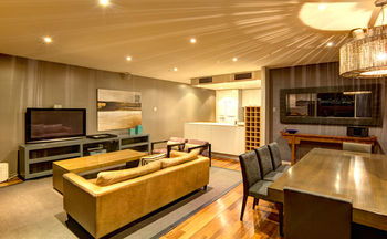 ACD Apartments - Accommodation 4U 1