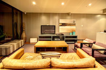ACD Apartments - Accommodation 4U 2