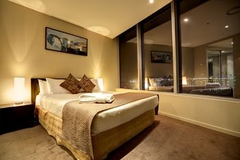 ACD Apartments - Accommodation 4U 13