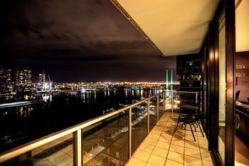 ACD Apartments - Accommodation 4U 14