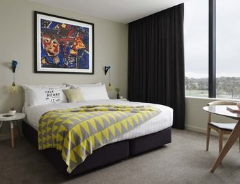 Art Series - The Larwill Studio - Accommodation 4U 23