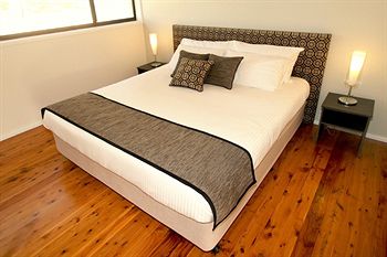 Wine Country Villas - Accommodation 4U 0