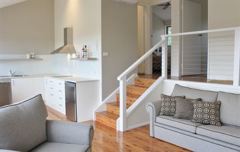 Wine Country Villas - Accommodation 4U 1