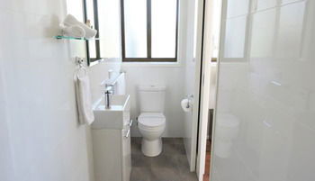 Wine Country Villas - Accommodation 4U 37