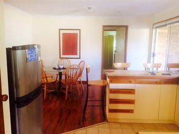 Australian Home Away @ East Doncaster Andersons Creek 1 - Accommodation 4U 9
