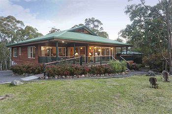 Eagleview Resort - Accommodation 4U 10