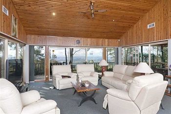 Eagleview Resort - Accommodation 4U 12