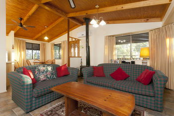 Eagleview Resort - Accommodation 4U 31