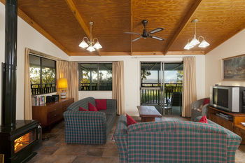 Eagleview Resort - Accommodation 4U 32