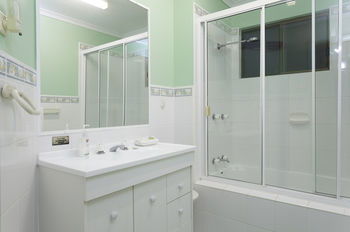 Eagleview Resort - Accommodation 4U 37