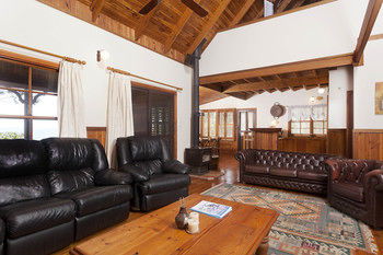Eagleview Resort - Accommodation 4U 52