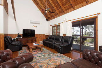 Eagleview Resort - Accommodation 4U 65