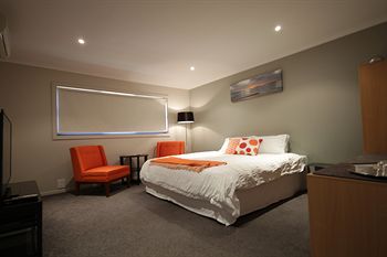 The Edgewater Bed & Breakfast - Accommodation 4U 10