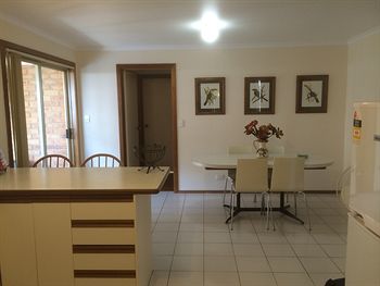 Australian Home Away @ Doncaster Andersons Creek 2 - Accommodation 4U 9