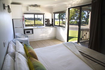 South Coast Retreat - Accommodation 4U 32