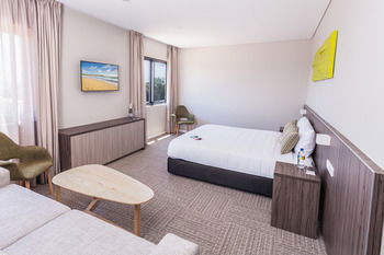 Ibis Styles The Entrance - Accommodation 4U 6
