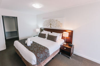 Newcastle Central Plaza - Accommodation 4U 14
