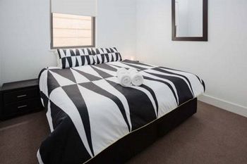 The Star Apartments - Accommodation 4U 12
