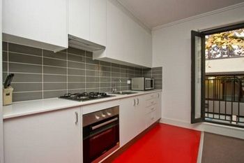 The Star Apartments - Accommodation 4U 19