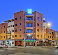 Quality Suites Boulevard On Beaumont - Accommodation 4U