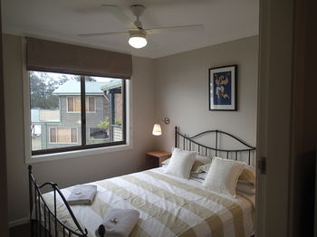 Dungowan Waterfront Apartments - Accommodation 4U 3