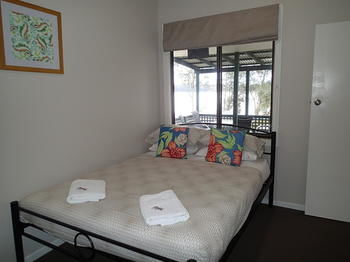 Dungowan Waterfront Apartments - Accommodation 4U 11