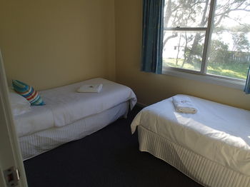 Dungowan Waterfront Apartments - Accommodation 4U 27