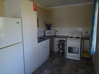 Dungowan Waterfront Apartments - Accommodation 4U 33