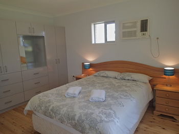 Dungowan Waterfront Apartments - Accommodation 4U 175