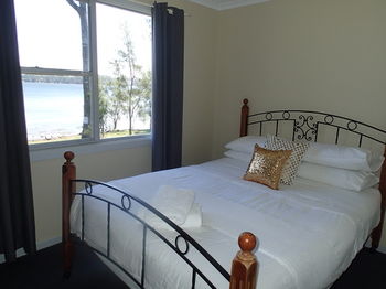 Dungowan Waterfront Apartments - Accommodation 4U 185