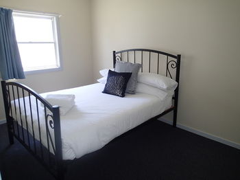 Dungowan Waterfront Apartments - Accommodation 4U 186