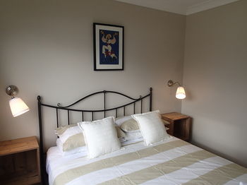Dungowan Waterfront Apartments - Accommodation 4U 205