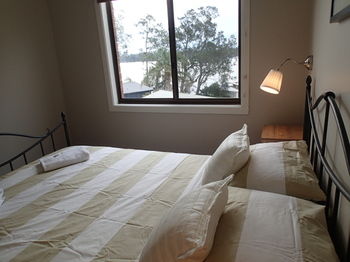 Dungowan Waterfront Apartments - Accommodation 4U 206
