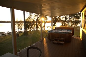 Dungowan Waterfront Apartments - Accommodation 4U 251