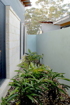 By The Beach B&B And Apartments - Accommodation 4U 8