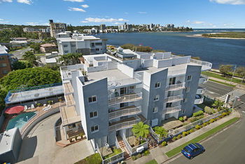 Sandy Shores Luxury Holiday Units - Accommodation 4U 1