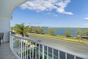 Sandy Shores Luxury Holiday Units - Accommodation 4U 5