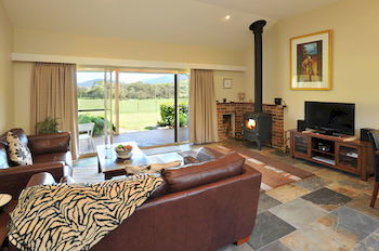 Langbrook Estate Cottages - Accommodation 4U 9