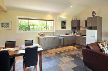 Langbrook Estate Cottages - Accommodation 4U 10
