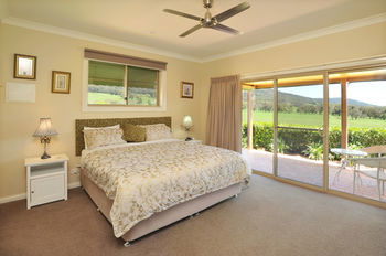 Langbrook Estate Cottages - Accommodation 4U 11