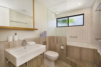Jacaranda Noosa - Accommodation 4U 4