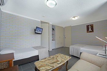 Jacaranda Noosa - Accommodation 4U 51