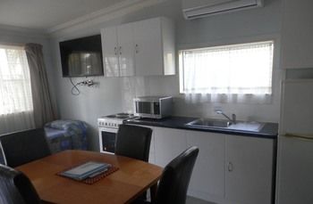 Glenwood Tourist Park & Motel - Accommodation 4U 17