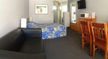 Old Maitland Inn - Accommodation 4U 14