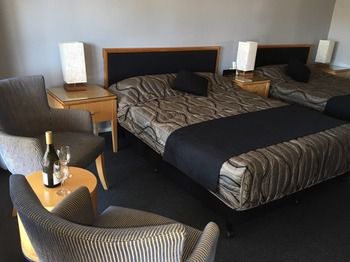 Old Maitland Inn - Accommodation 4U 73